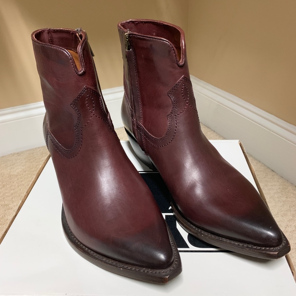 Like New-Shane Short Western Boot-size 8